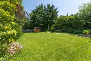 14 Rosemount AvenueImage 36