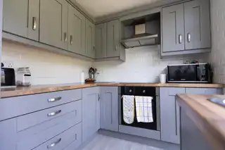 14 Rosemount AvenueImage 18