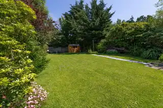 14 Rosemount AvenueImage 37