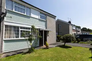 14 Rosemount AvenueImage 3