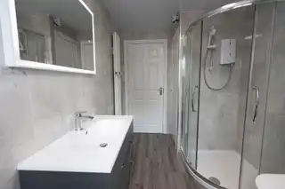 1 Brookfield ManorImage 40