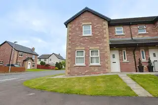 Image 1 for 2 Bachelors Close