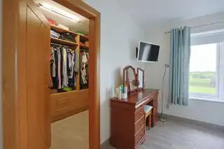 21 Farra RoadImage 44