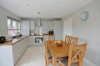 56 Parsons GateImage 28