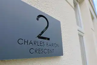 2 Charles Baron CrescentImage 3