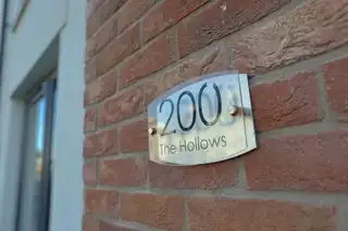 200 The HollowsImage 3