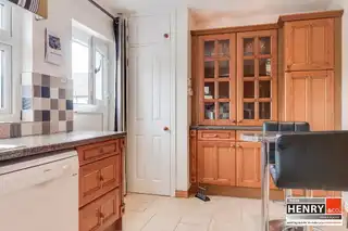 18 Trewmount RoadImage 16