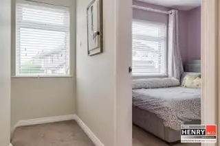 2 Henrys PlaceImage 15