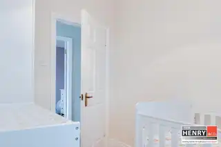 2 Henrys PlaceImage 22