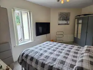 2 Parkwood CourtImage 12