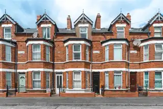 Image 1 for 25 Woodcot Avenue