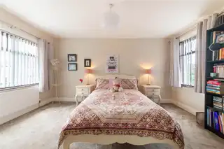 8 Grangeville GardensImage 18