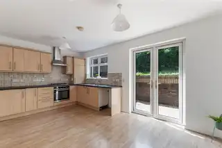 9 Glenburn ManorImage 7