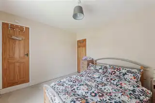 82 Sunnyhill ParkImage 11