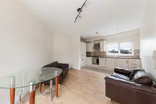 Apt 5 Tivoli CourtImage 10