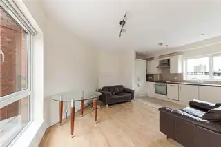 Apt 5 Tivoli CourtImage 5