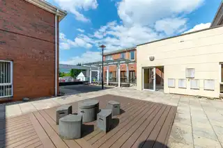 Apt 5 Tivoli CourtImage 9