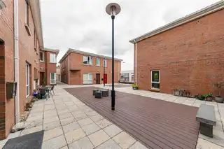 Apt 5 Tivoli CourtImage 22