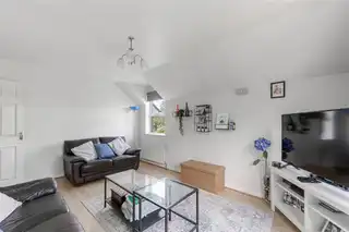 48 Minnowburn MewsImage 8