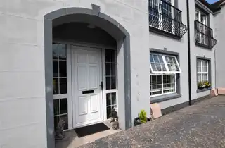 21 South Street MewsImage 2