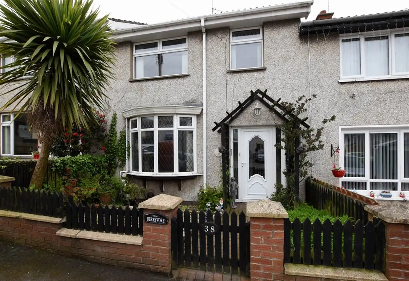 38 Inisharoan Court, Newtownards