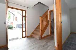 2 Mark MewsImage 4
