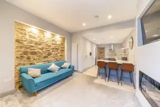 Apartment No. 8 Tapas BarImage 7