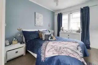 8 Lansdowne ParkImage 8
