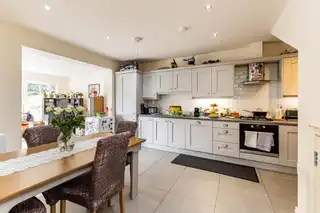 15 Meadow GreenImage 6