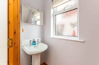 7 Willow LodgeImage 4