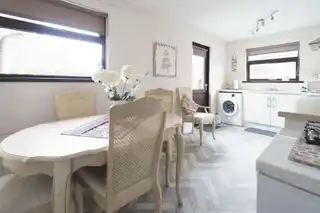 6 West ParkImage 4