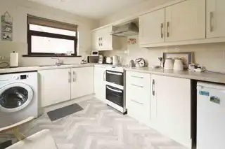 6 West ParkImage 5