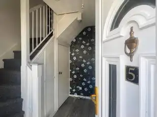 5 Robinson AvenueImage 4