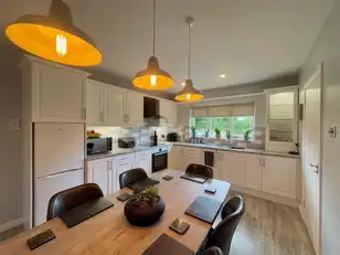 3 Downview CrescentImage 7