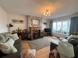 3 Downview CrescentImage 4