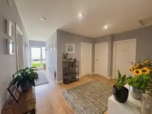 3 Downview CrescentImage 3