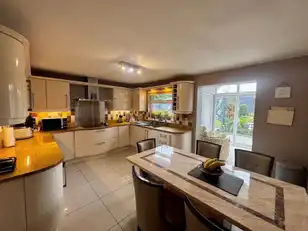 2 Glenwood AvenueImage 10