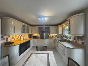 2 Glenwood AvenueImage 11