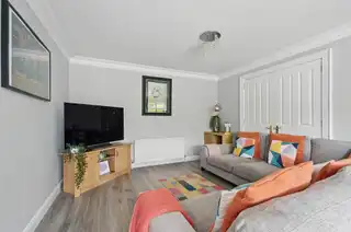 2B Wilshire DriveImage 8