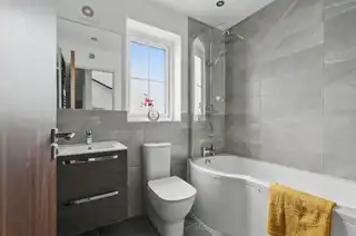 10 Rosepark GardensImage 17