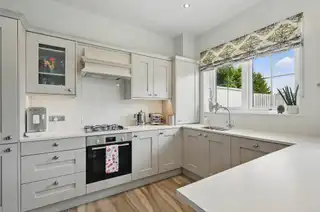 10 Rosepark GardensImage 6