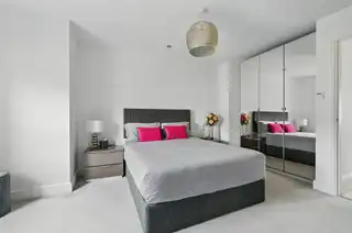10 Rosepark GardensImage 13