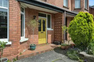 27 Sandhill GardensImage 3