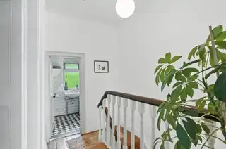 27 Sandhill GardensImage 12