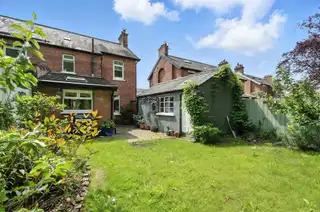 27 Sandhill GardensImage 21