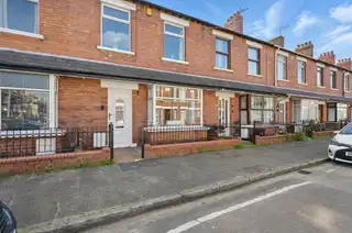 Image 1 for 28 Woodcot Avenue