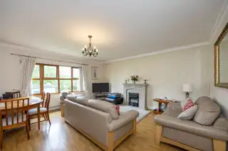 23 Aston GardensImage 4
