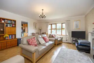 23 Aston GardensImage 6