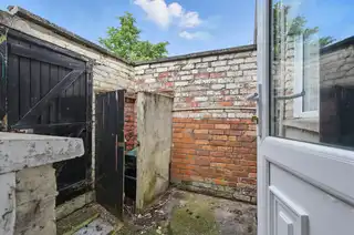 28 Sandbrook ParkImage 13