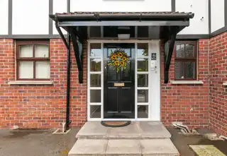 The HamletsImage 3
